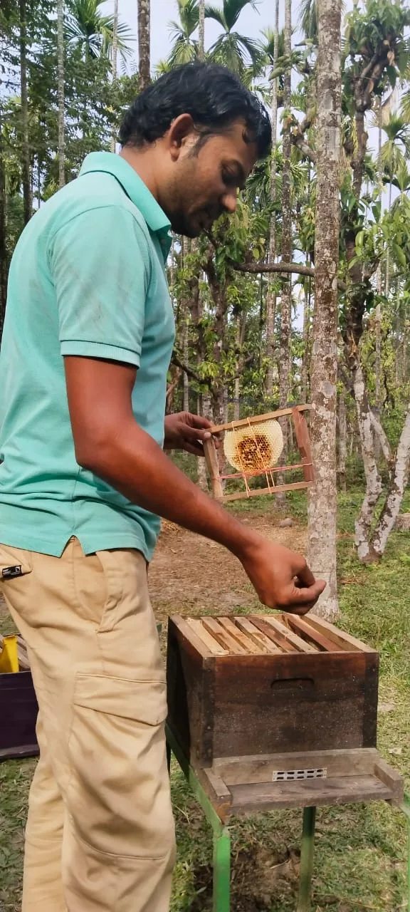 Beekeeping walk at Chetna Farm — 4 of 8